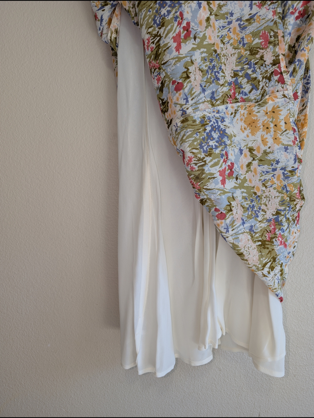 NWT Reformation Jaelyn Dress Countryside Floral Print Size 4 - Picture 9 of 15